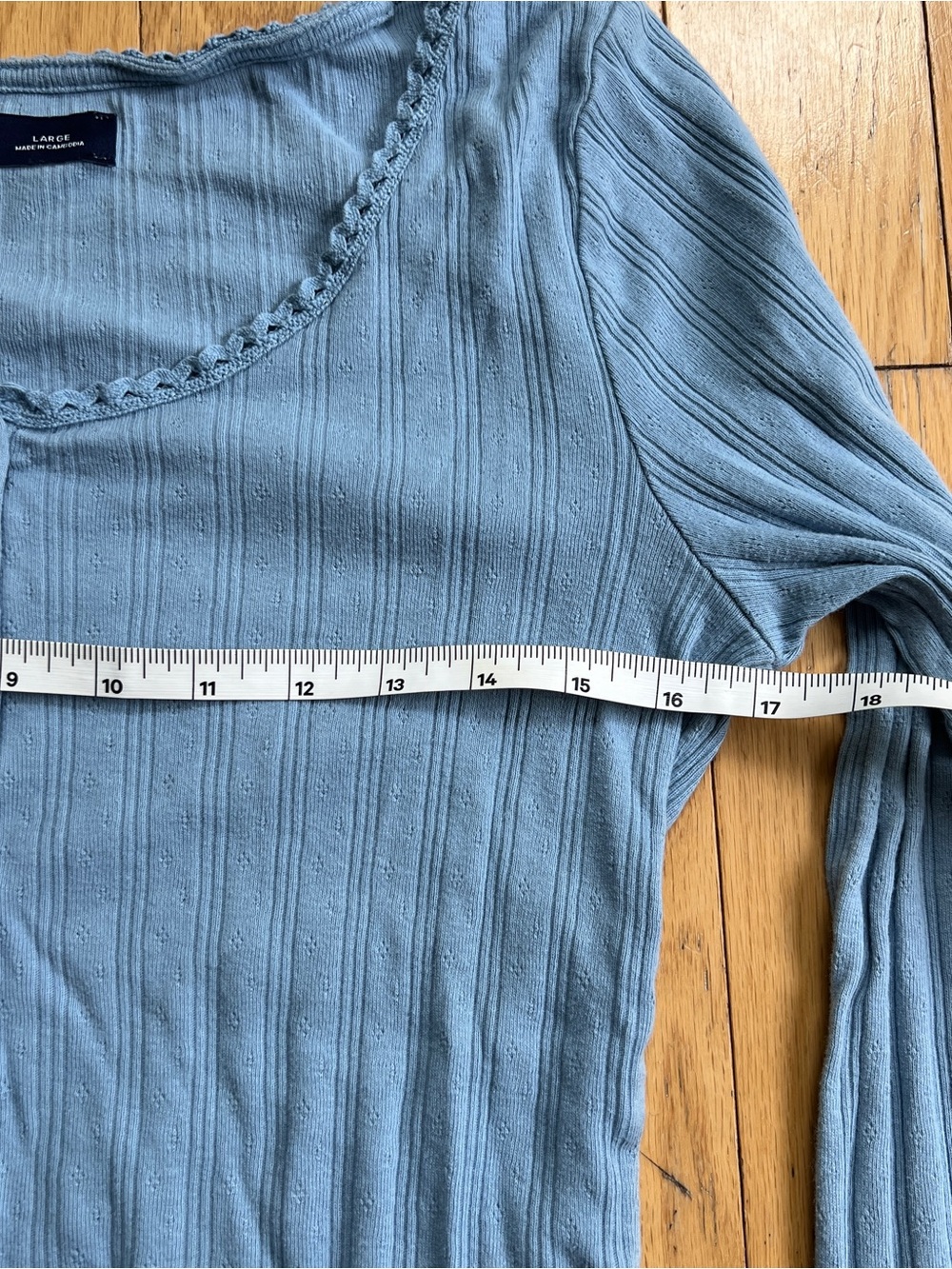 GAP Women's Sky Blue Cropped Ribbed Button-Front Scoop Neck Top - Picture 3 of 4